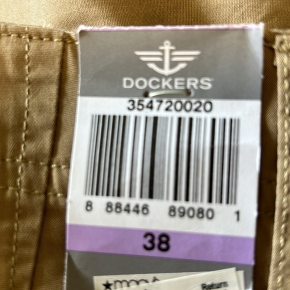 Dockers  Short Pacific Flyweight Collection Straight Fit Flat Front  Size 38 NWT - Picture 9 of 9